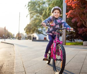 Learn the Best Way to Keep Your Kids Safe When Riding Bikes this Summer