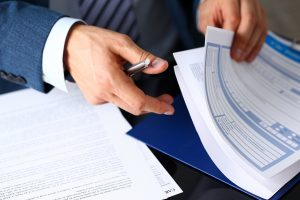Discover Three Reasons Not to Sign a Settlement Agreement After an Accident