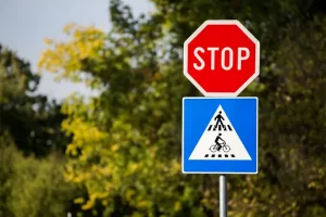 Were You Injured in a Bike or Pedestrian Accident in Which the Driver Did Not Fully Stop at a Stop Sign? We Can Help